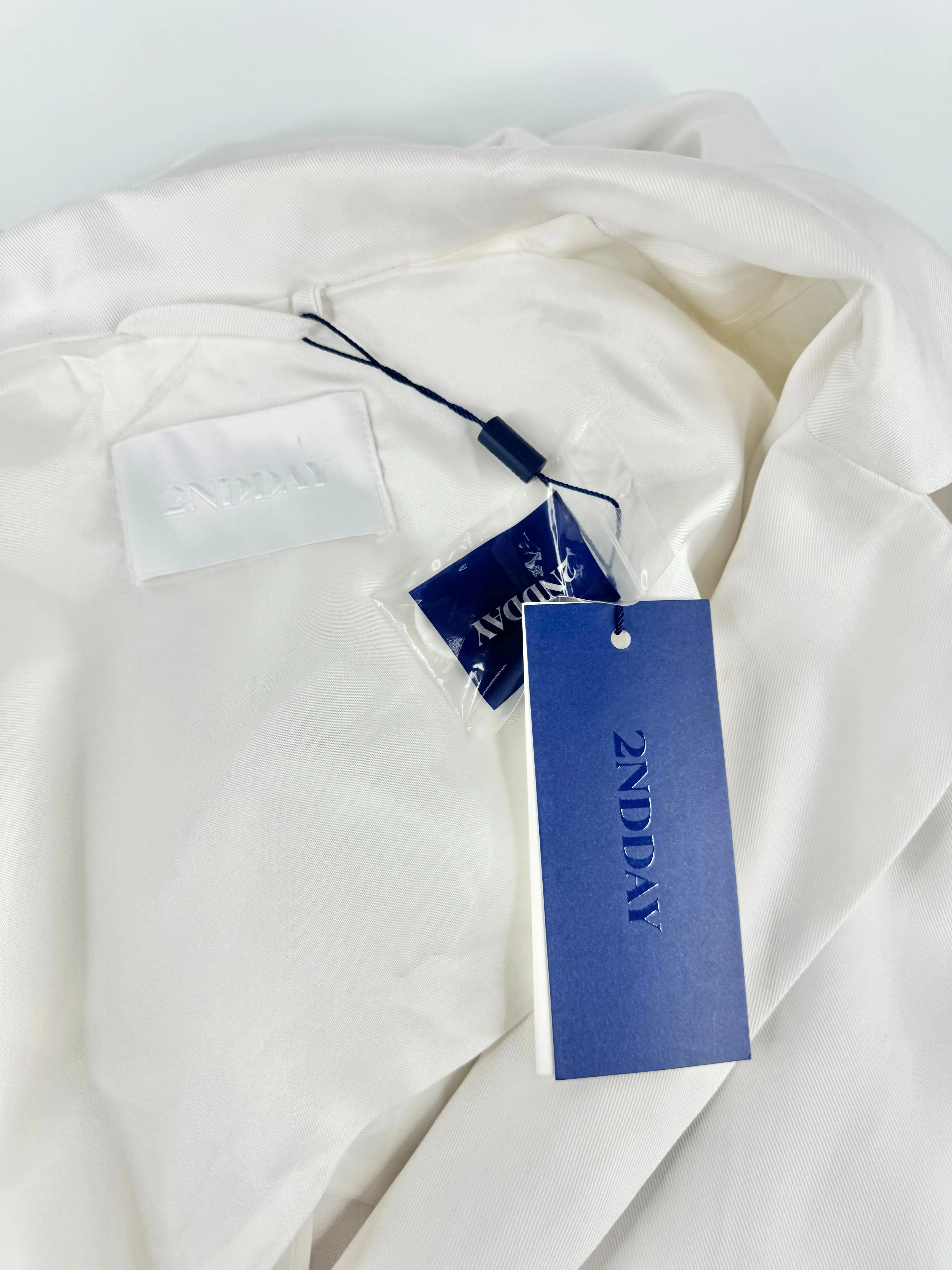 2NDDAY White Trench Coat NWT - AU8