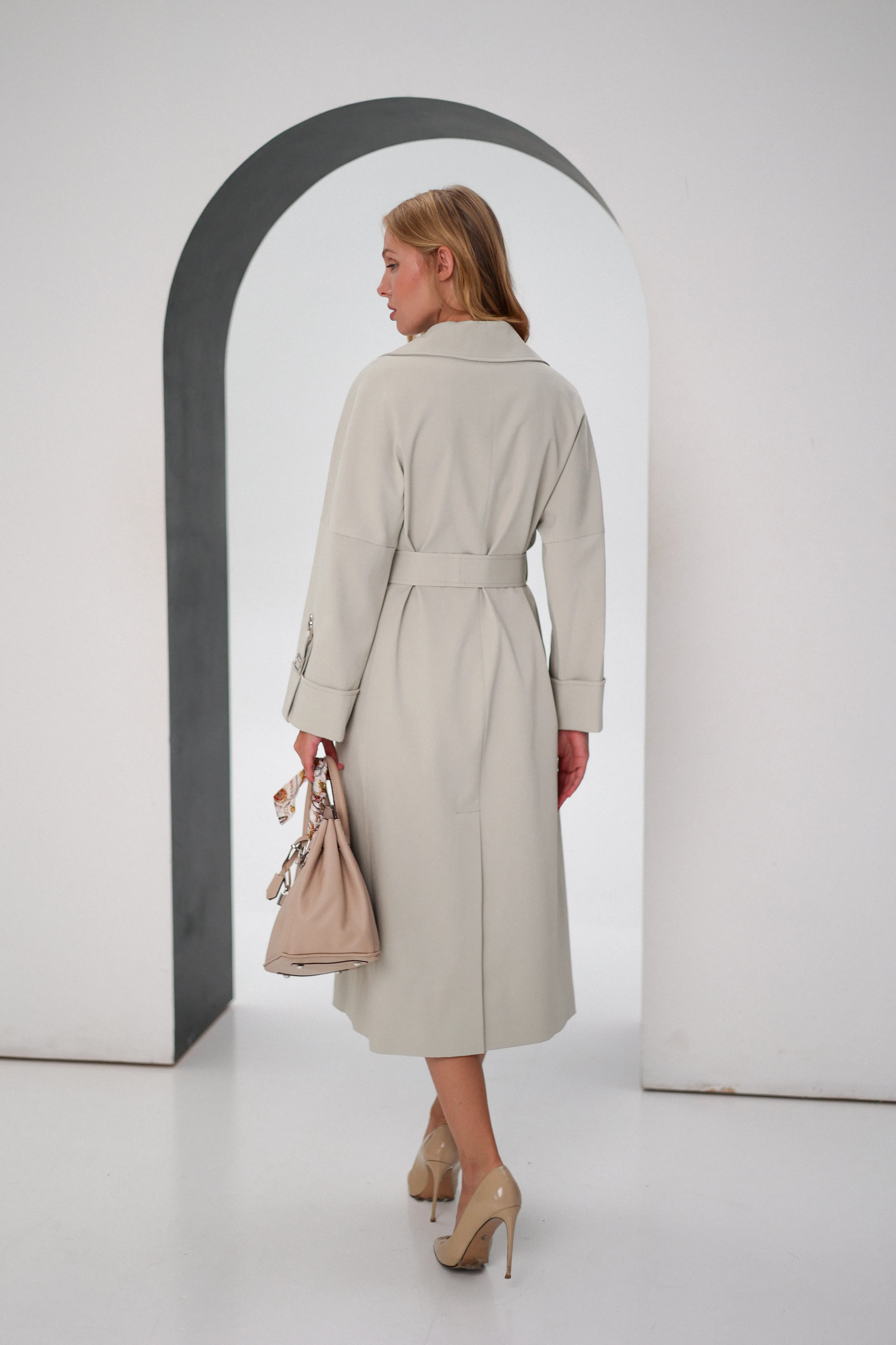 Aire Trench Coat in Dove