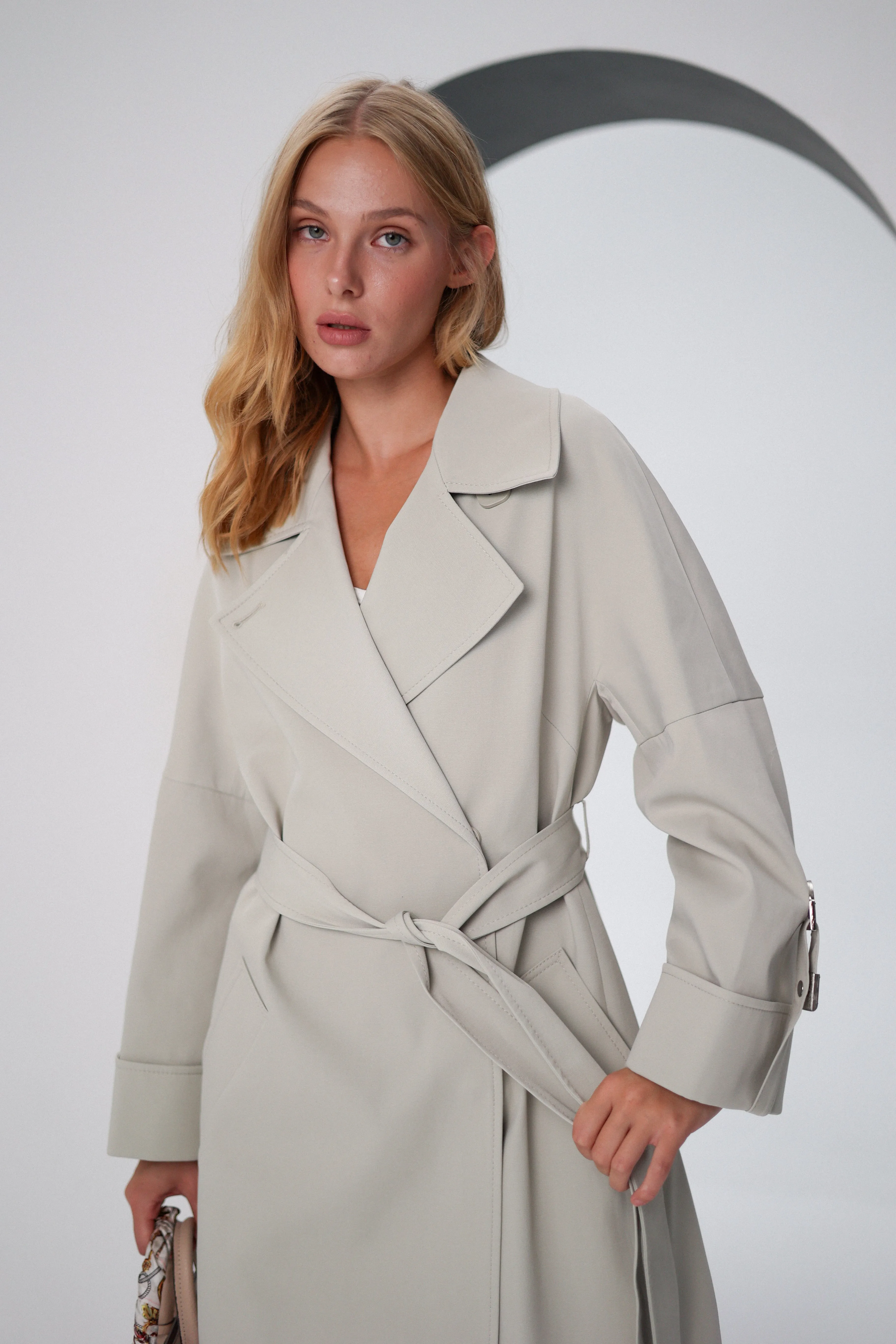 Aire Trench Coat in Dove