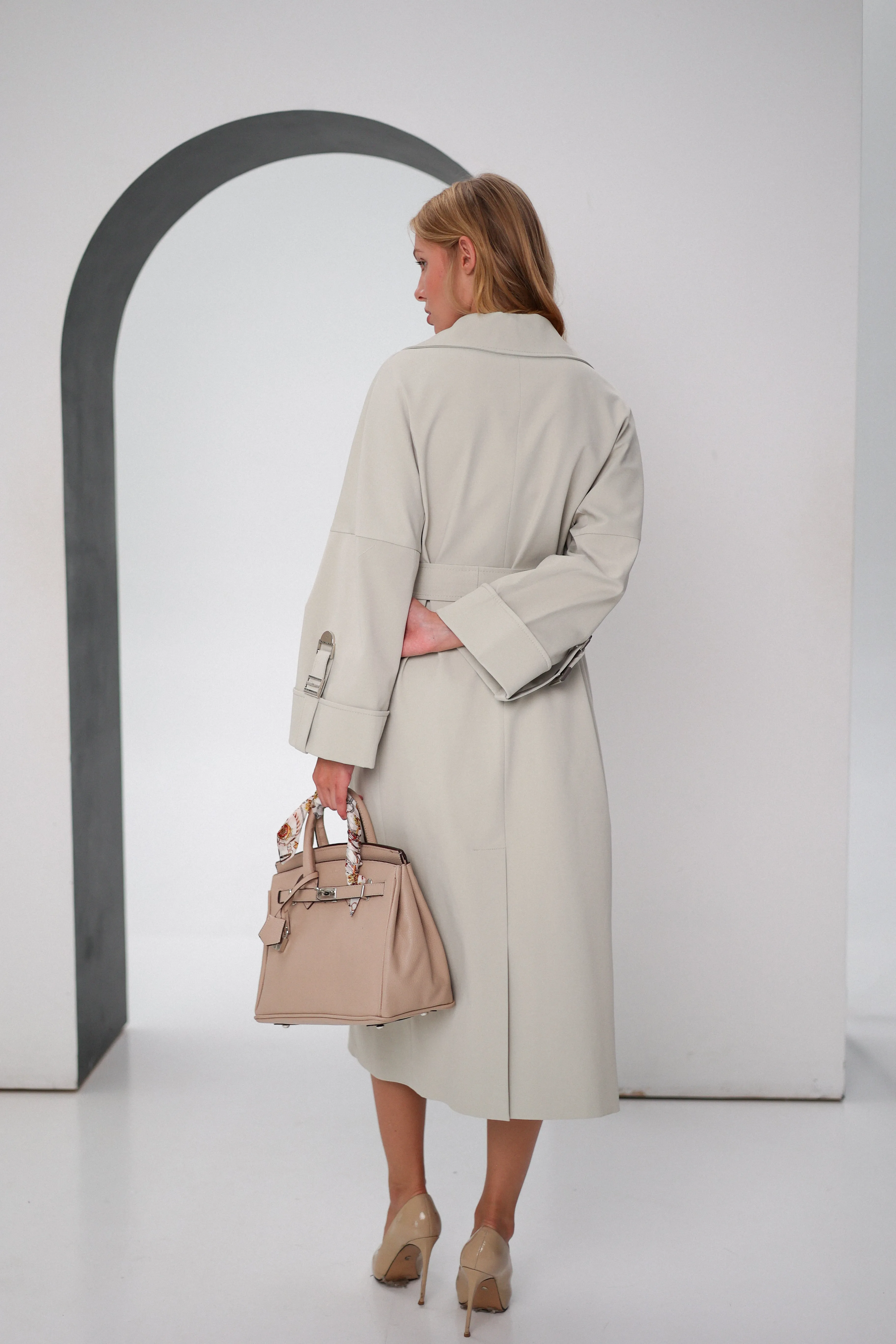 Aire Trench Coat in Dove