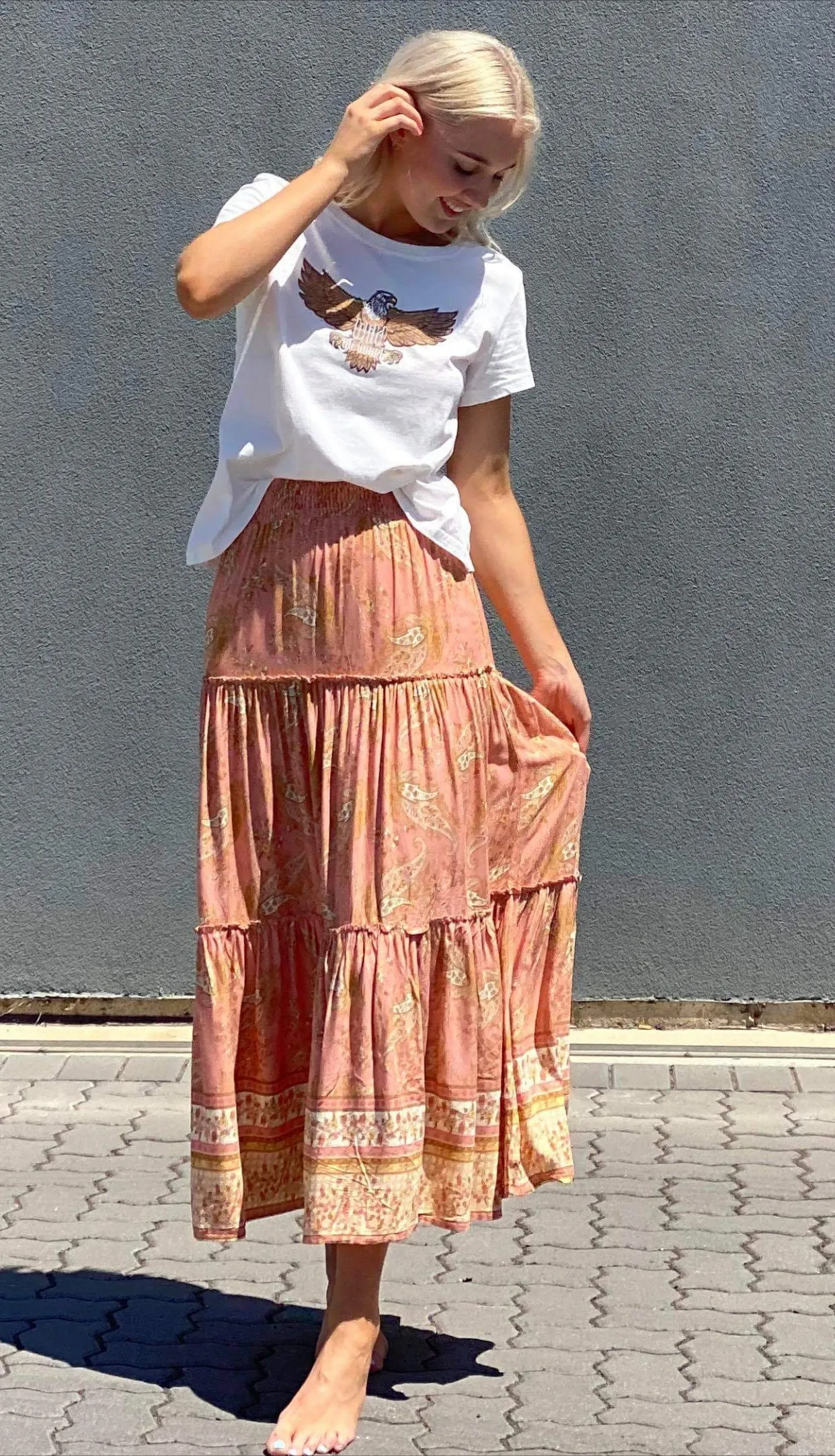 AMELIA TIERED MAXI SKIRT IN PEACH FLORAL PAISLEY