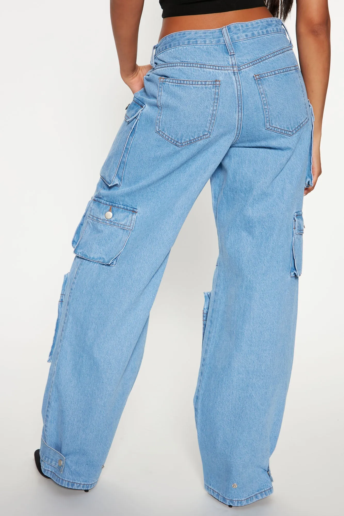 Billie Low Slung Cargo Jeans - Light Wash