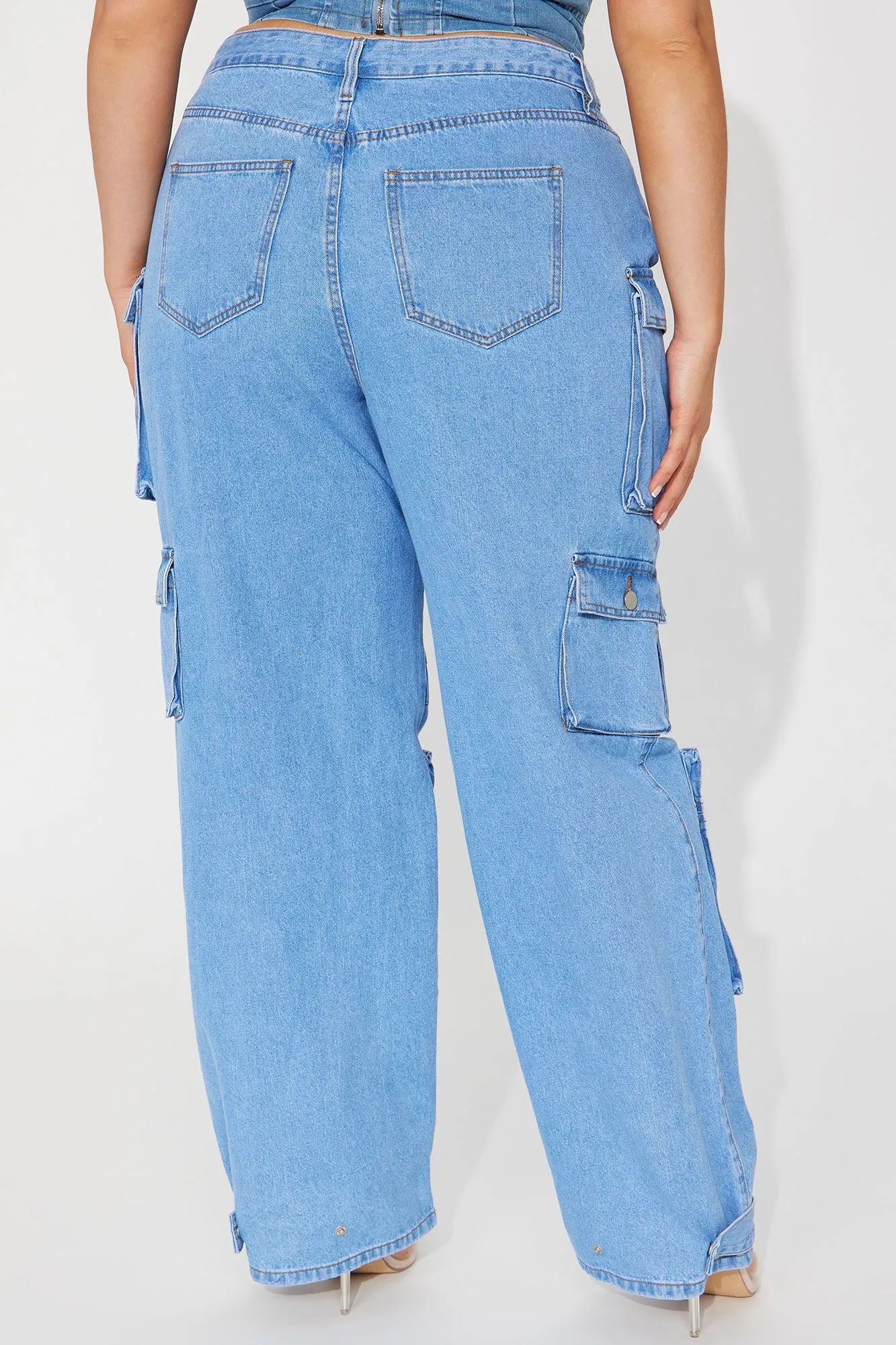 Billie Low Slung Cargo Jeans - Light Wash