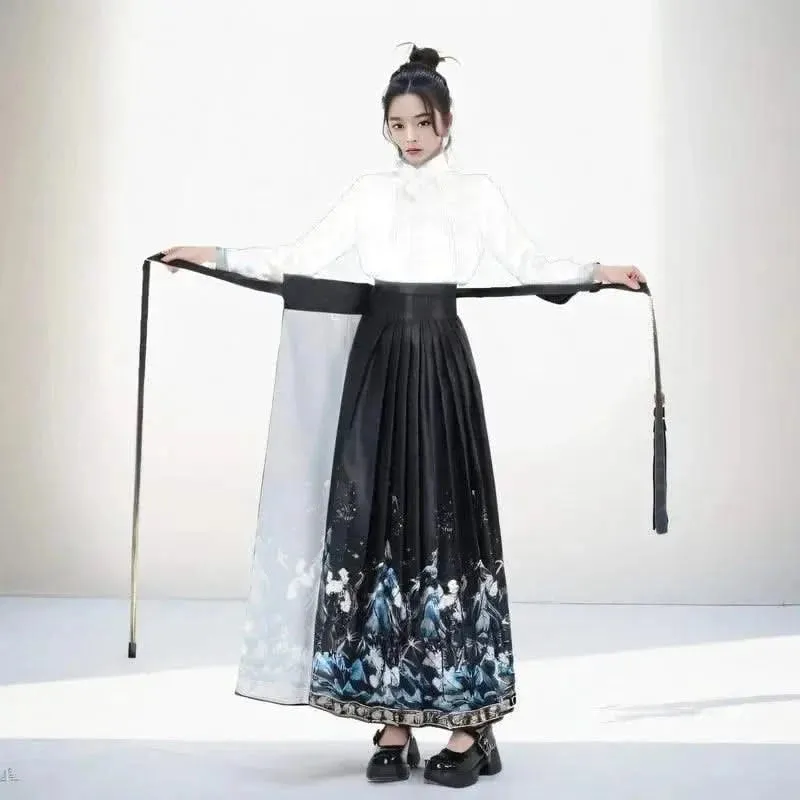 Elegant Chinese Style Pleated Maxi Skirt with Horse Face Print