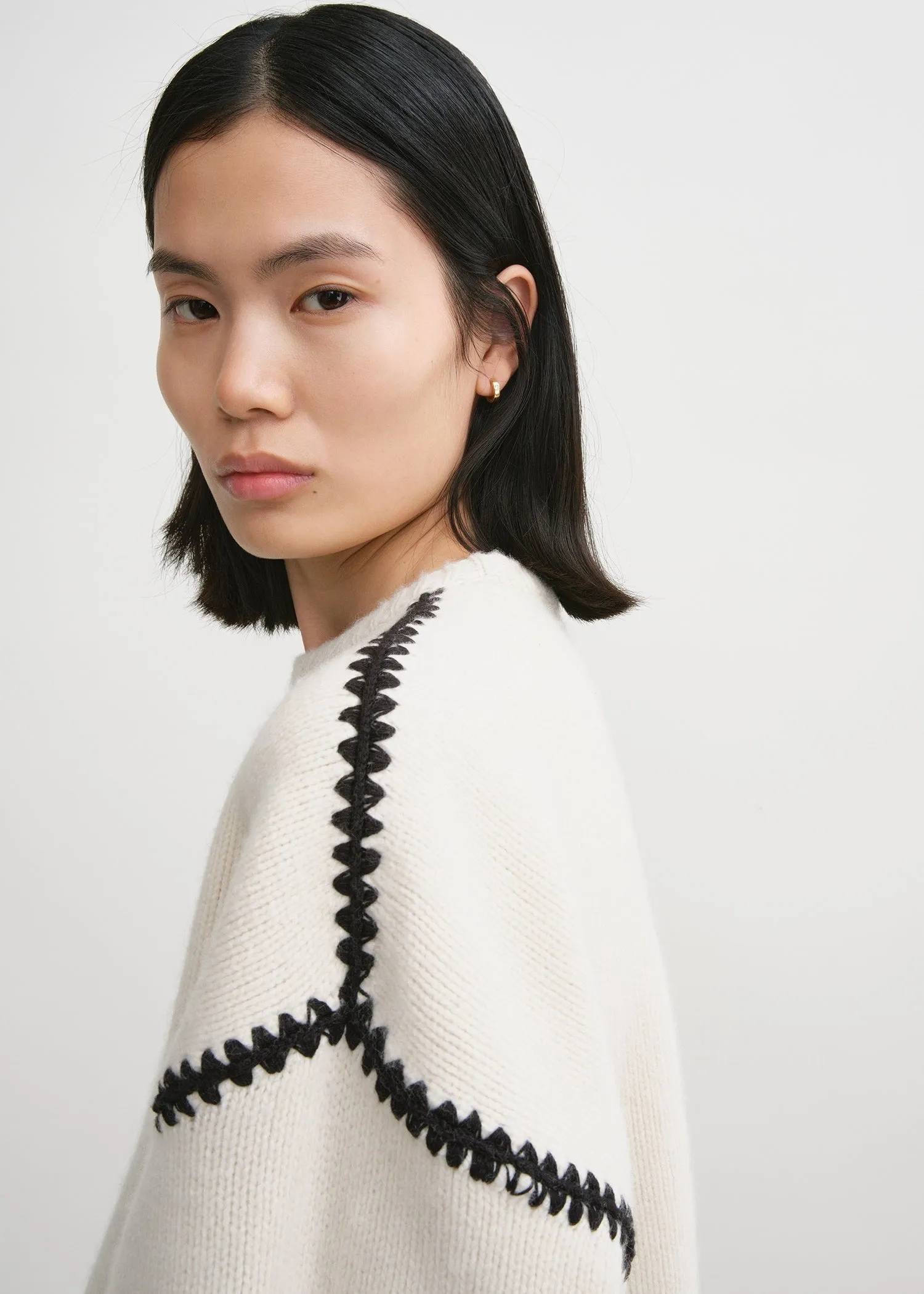 Embroidered wool cashmere knit snow