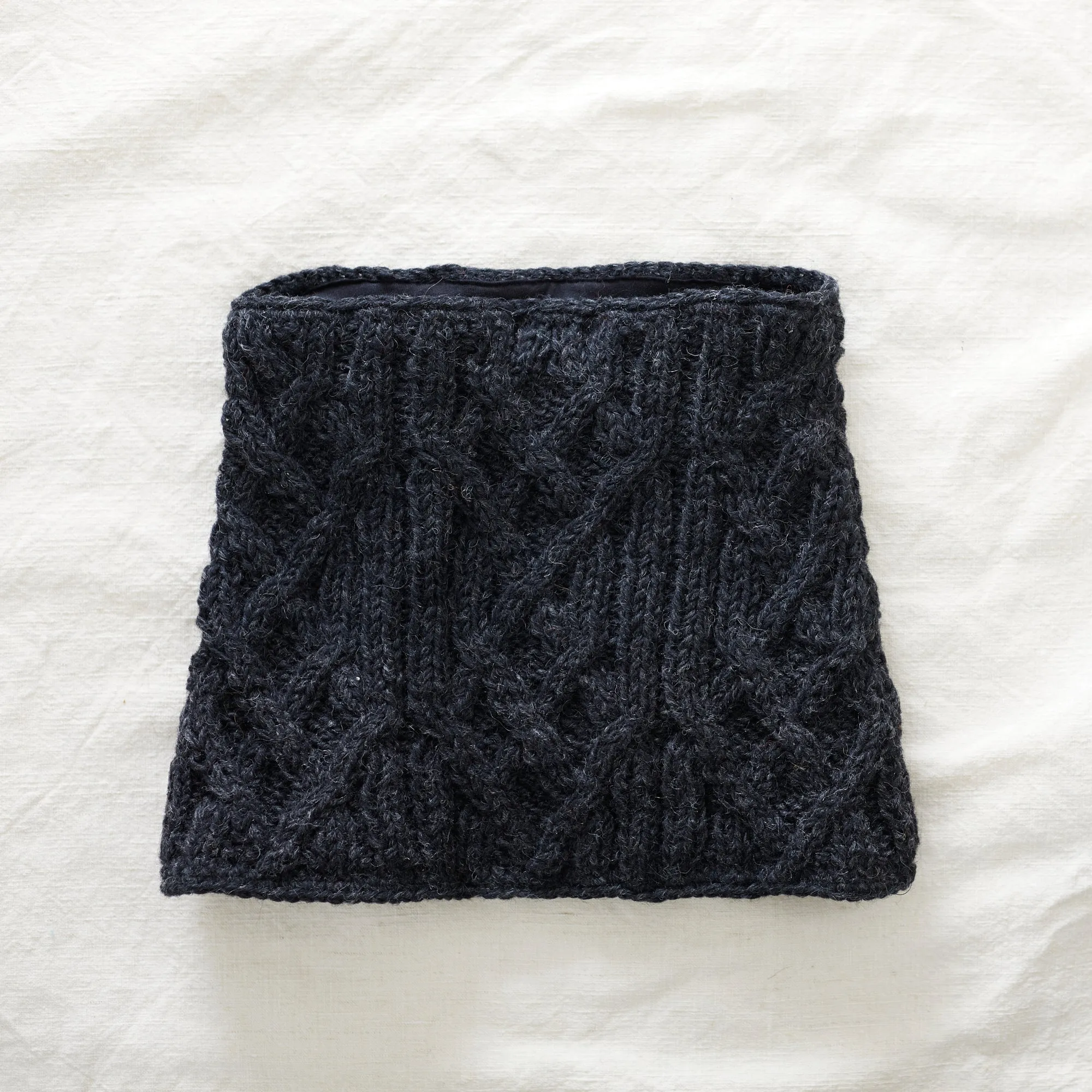 HIRA Cable Handknit Wool Lined Neckwarmer Scarf (WS)