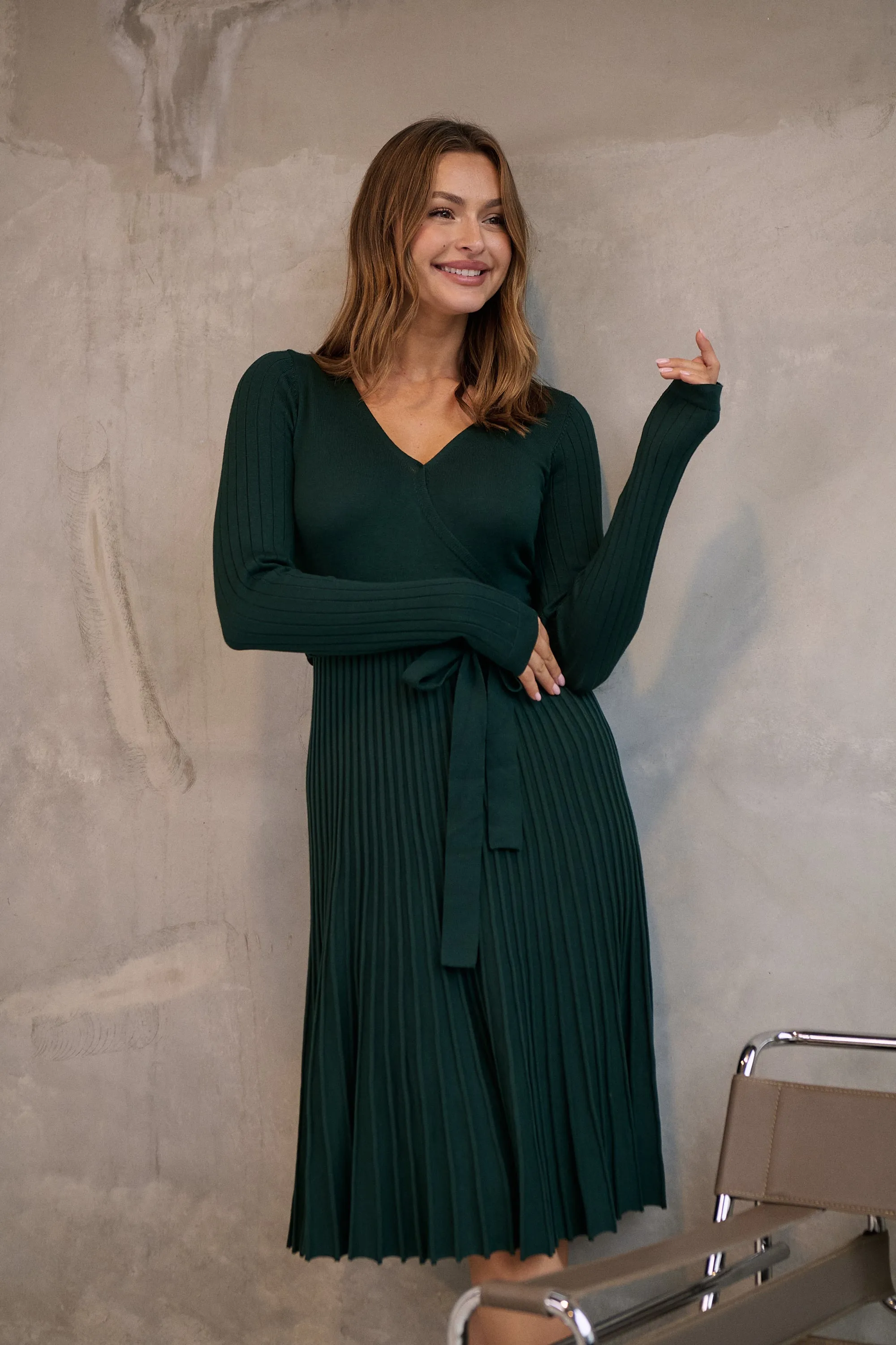 Parker Emerald Long Sleeve Pleated Knit Midi Dress