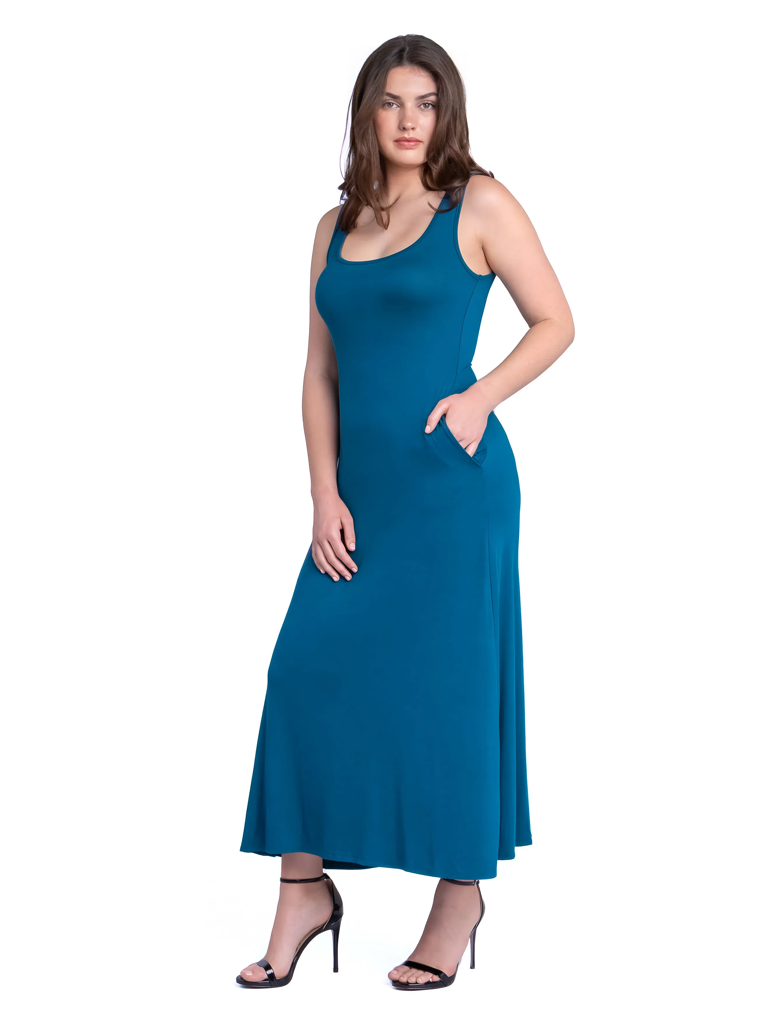 Scoop Neck Sleeveless Maxi Dress with Pockets